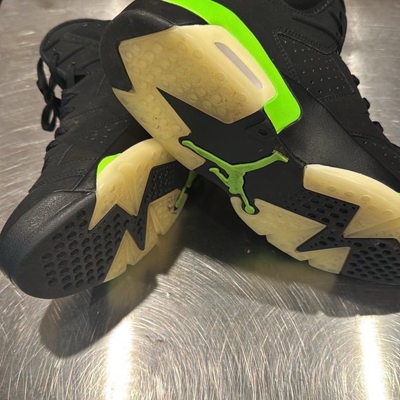 Air jordan 6 retro size 10.5 - Picture 4 of 4